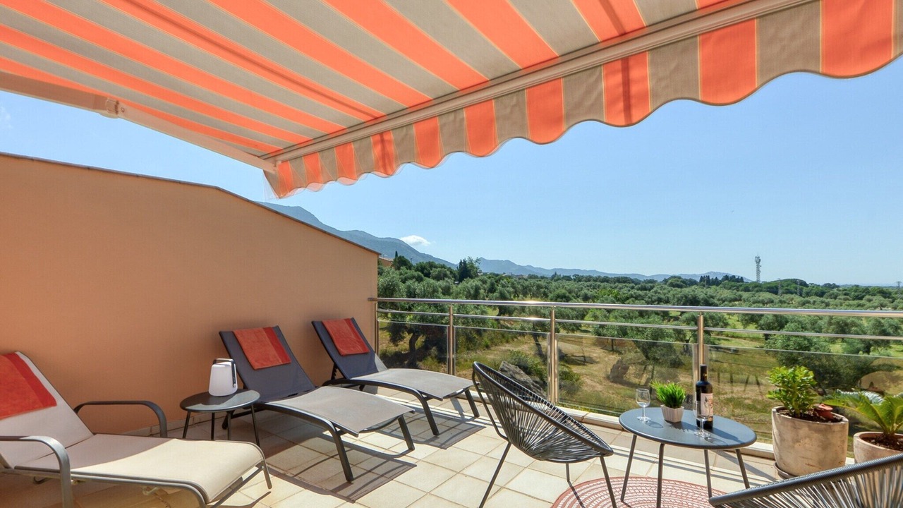 Photo of Patio Balcony in El Mas Isaac