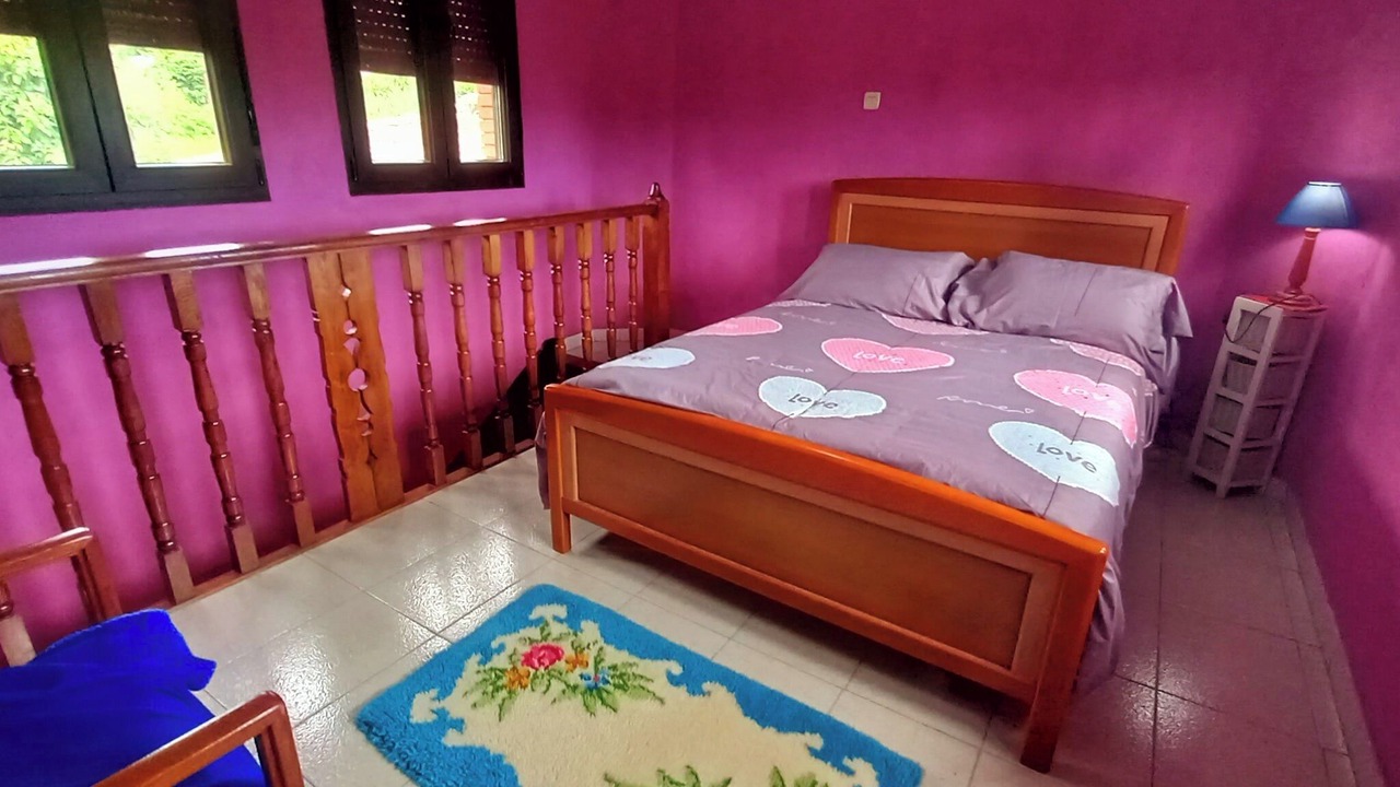Photo of Bedroom in Poo