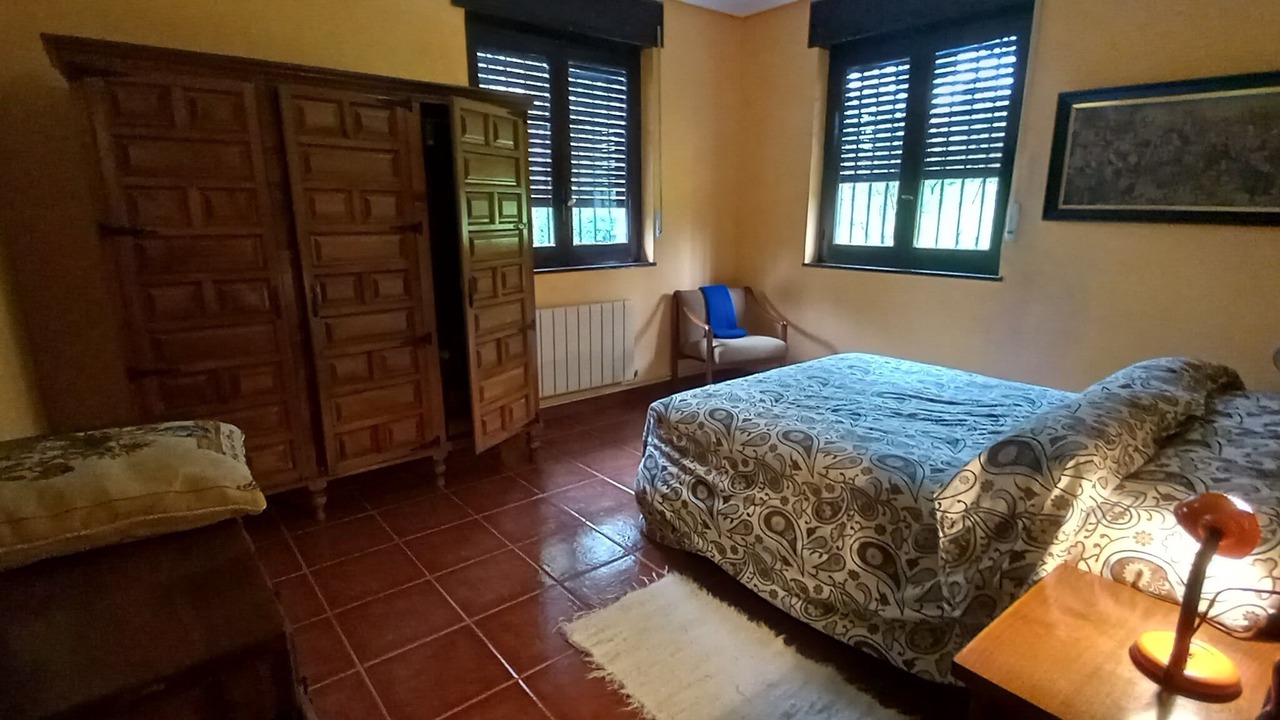 Photo of Bedroom in Poo