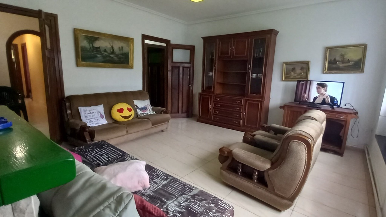 Photo of Livingroom in Poo
