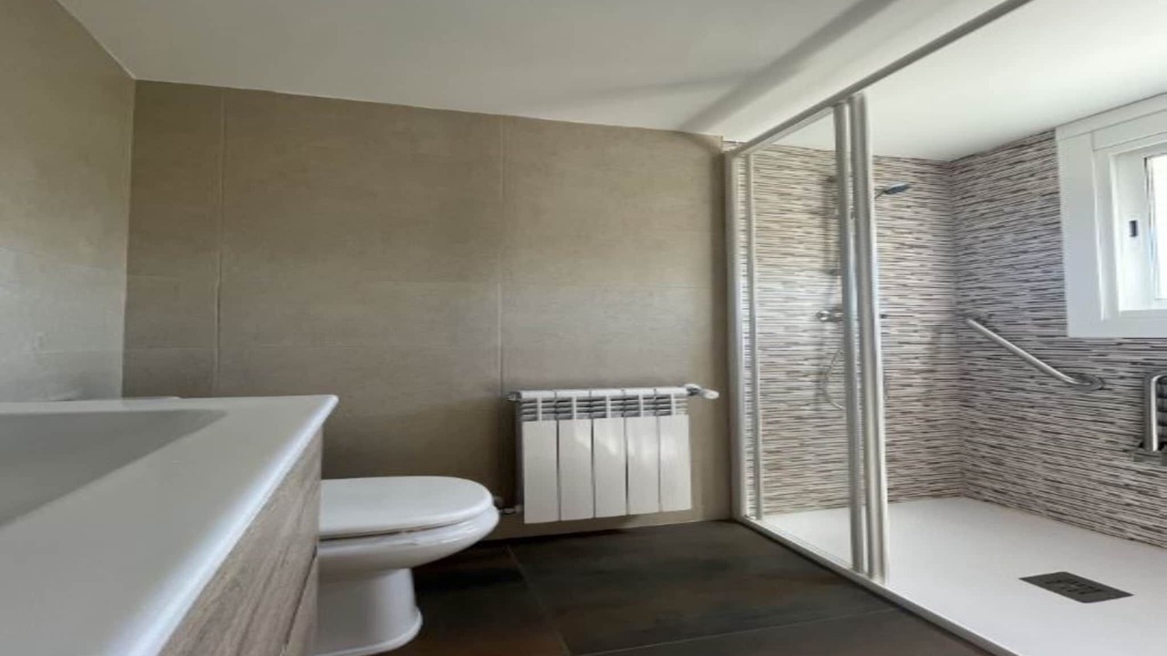 Photo of Bathroom in Lobeira