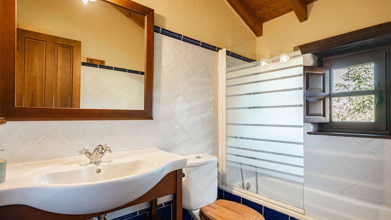 Photo of Bathroom in Quiros
