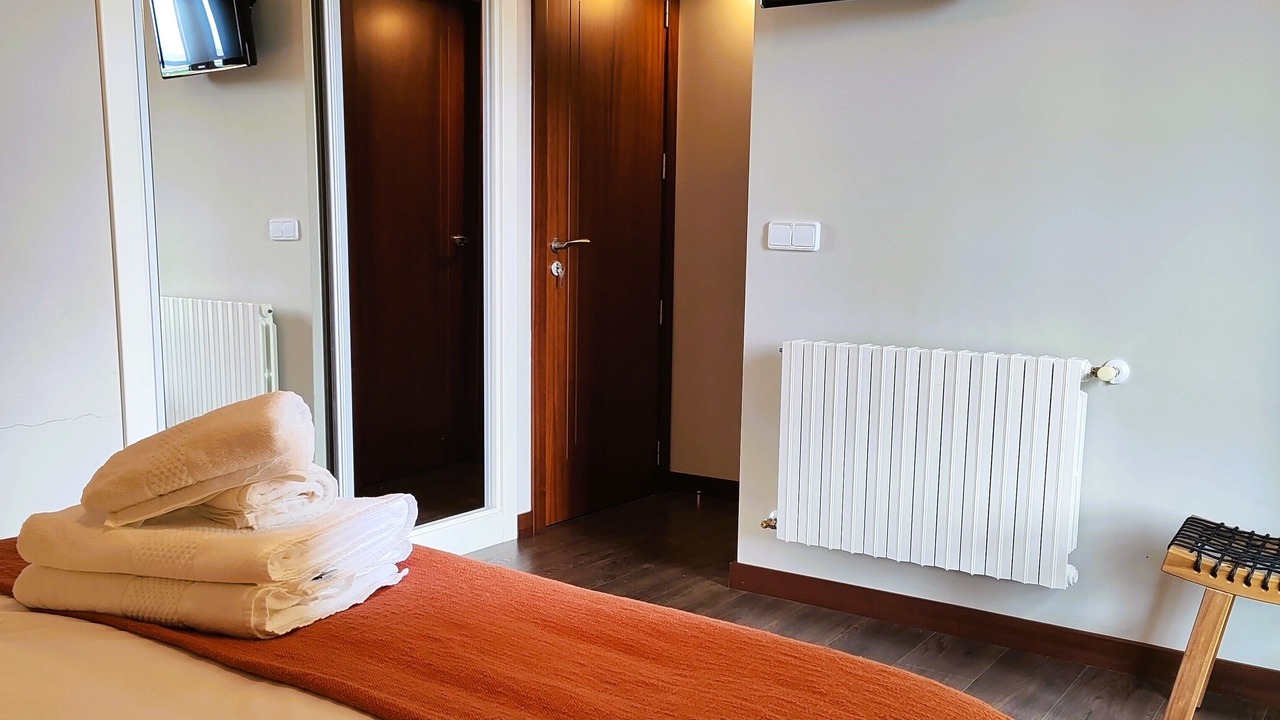 Photo of Bedroom in Naron