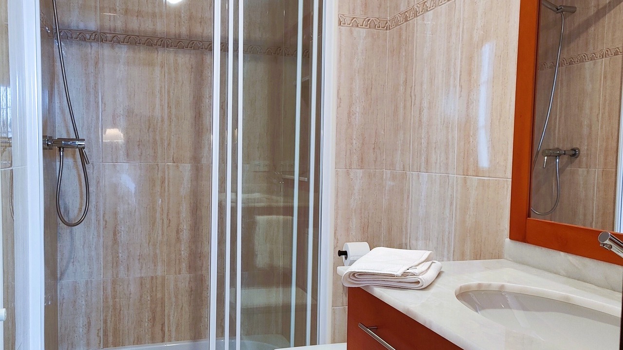 Photo of Bathroom in Naron