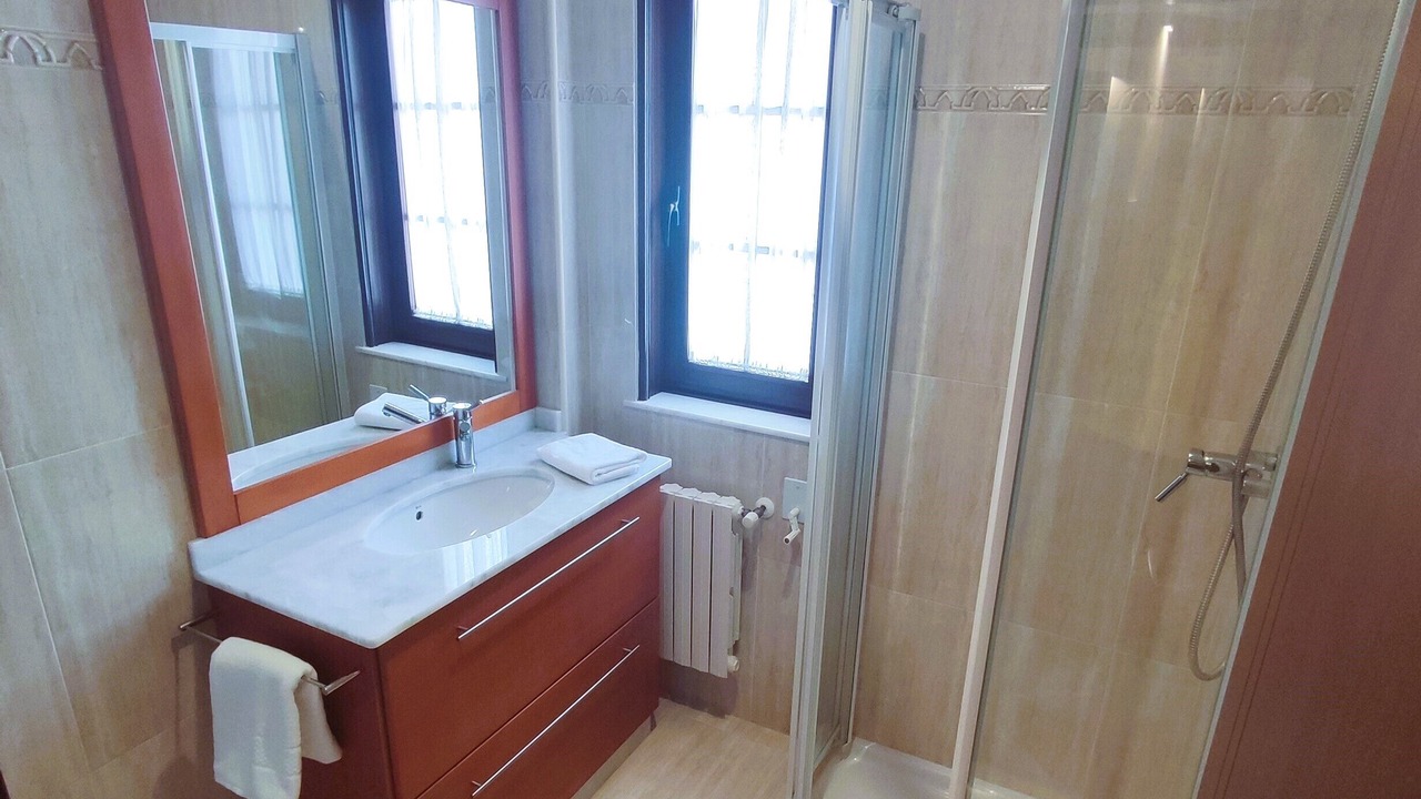 Photo of Bathroom in Naron