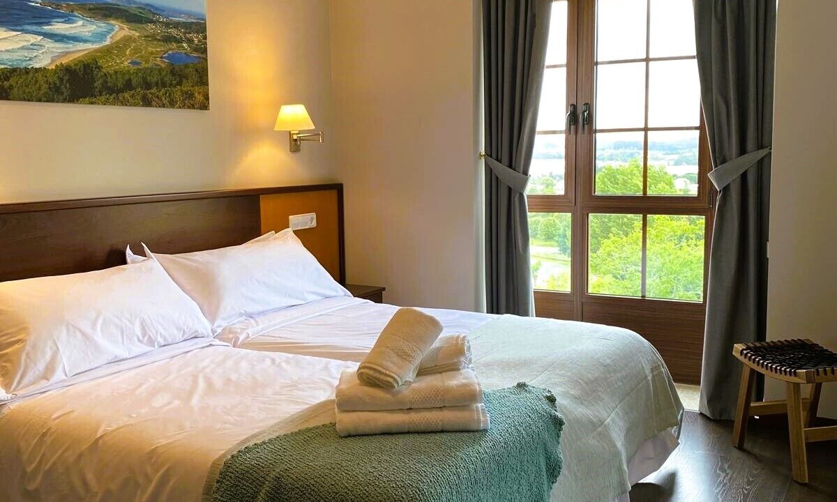 Photo of Bedroom in Naron