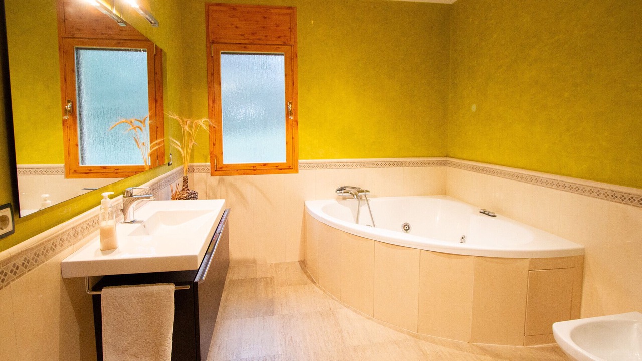 Photo of Bathroom in Sils
