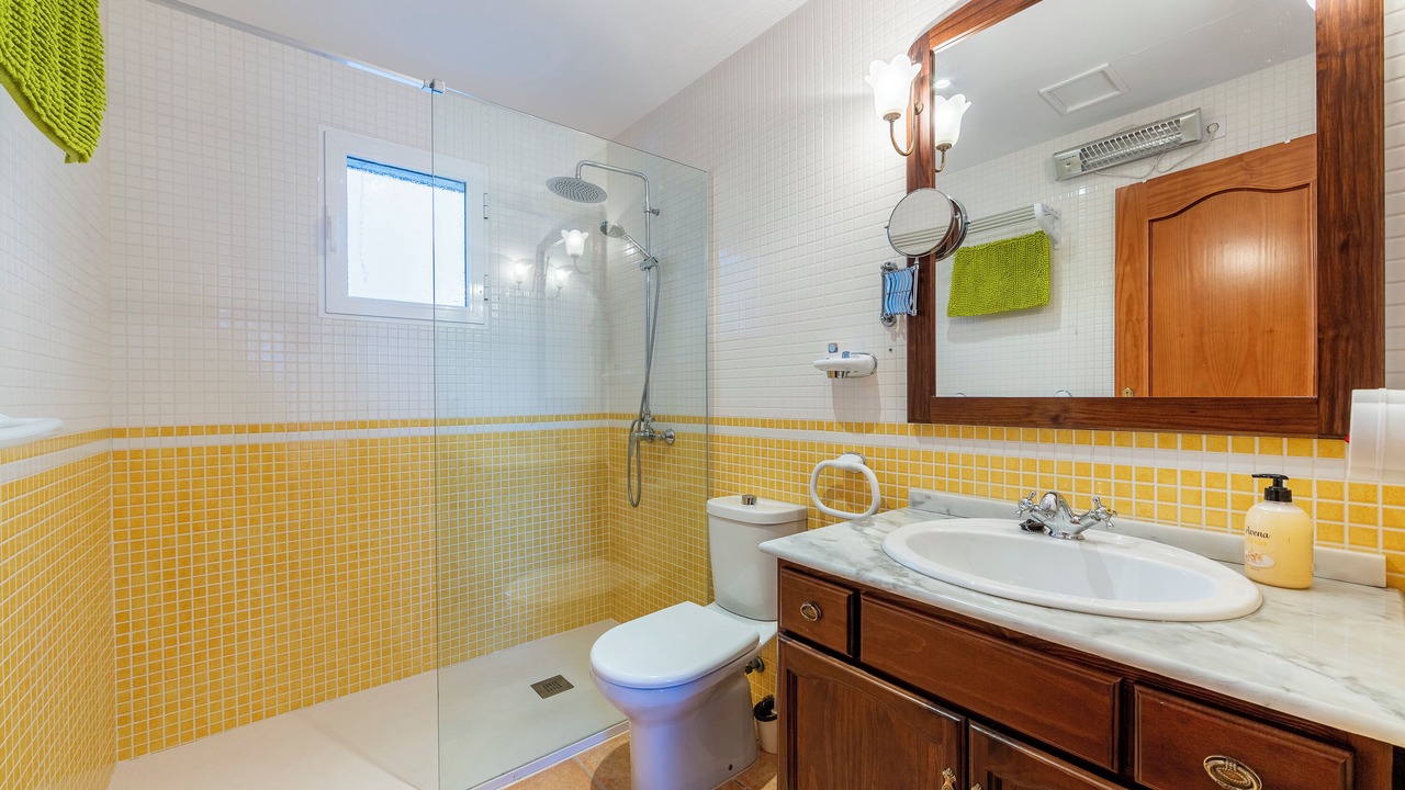 Photo of Bathroom in Vera