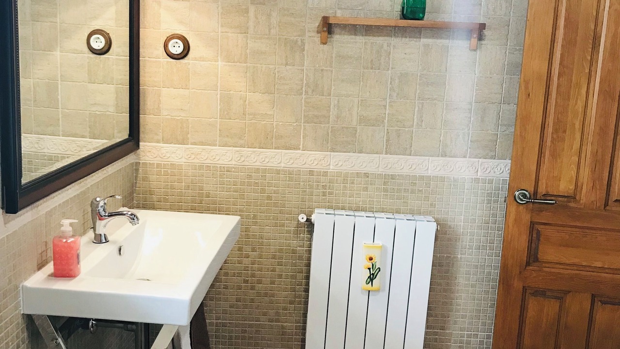 Photo of Bathroom in Enmedio