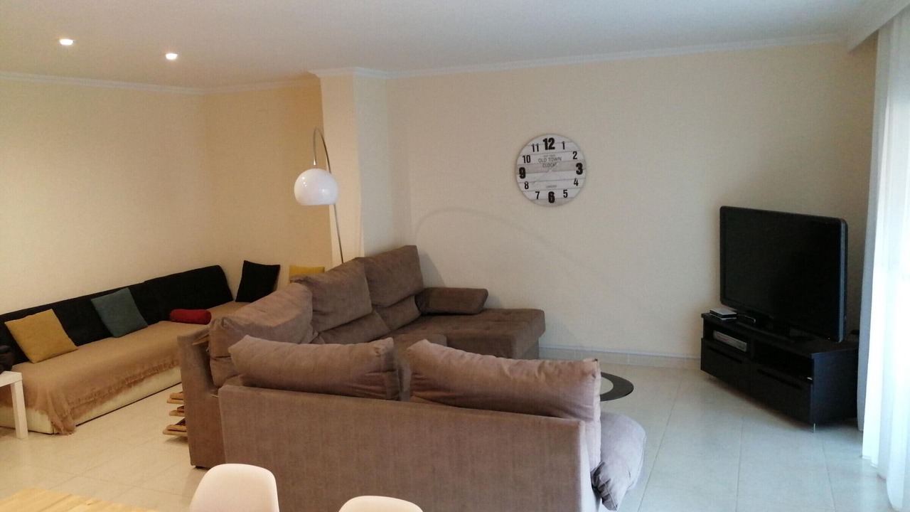 Photo of Livingroom in Roses Town Center