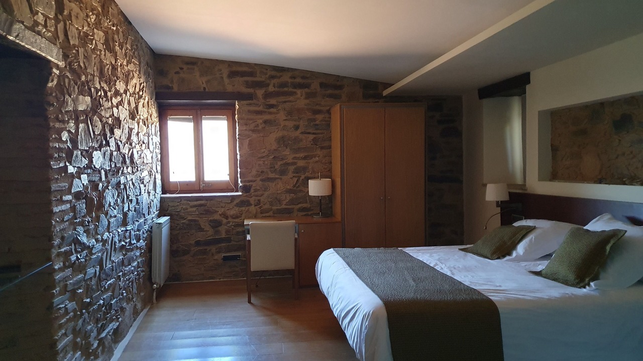 Photo of Bedroom in Canoves