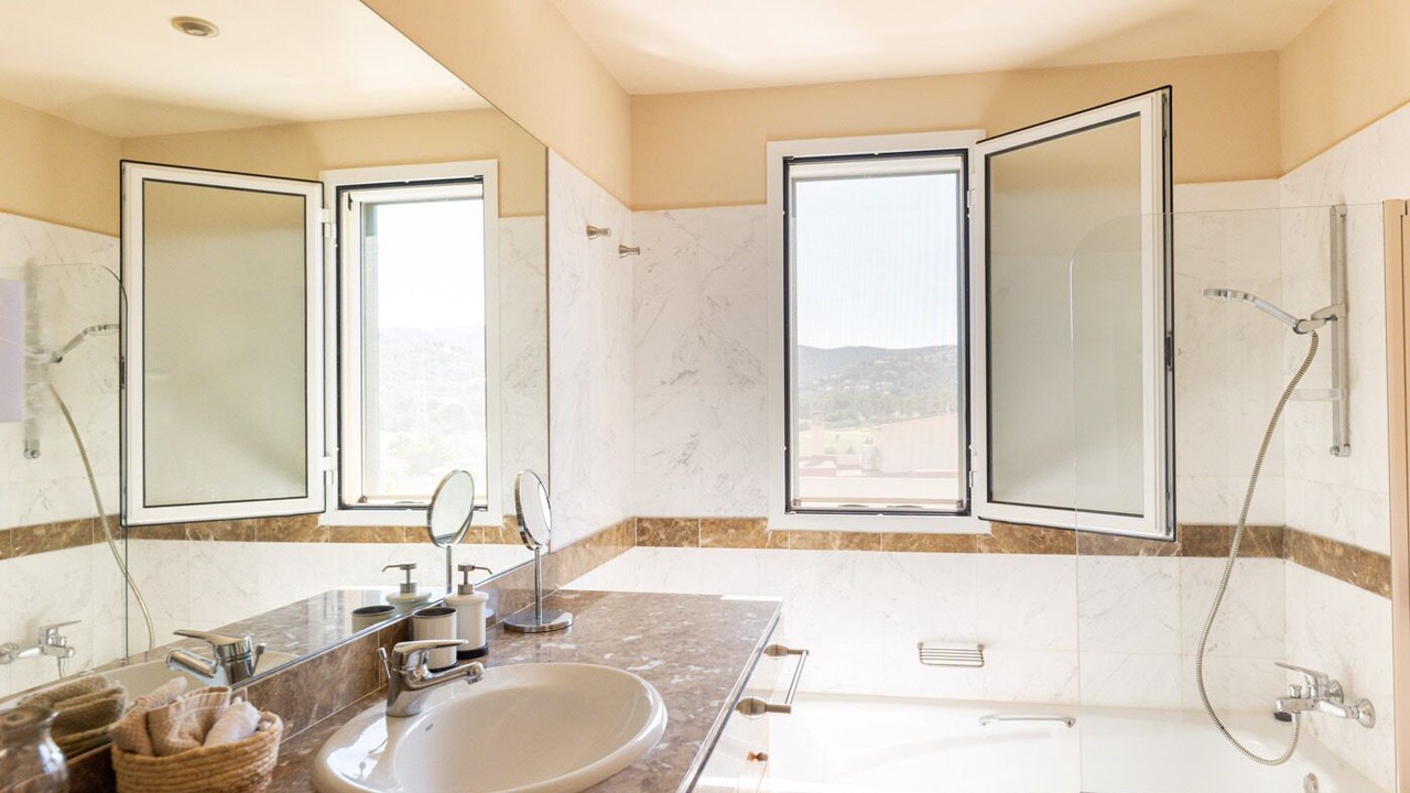 Photo of Bathroom in Los Almendros
