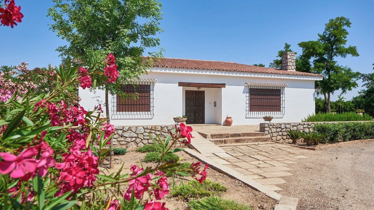 Photo of Outdoor in Espeluy