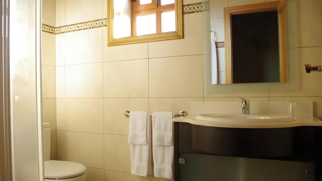 Photo of Bathroom in Requias