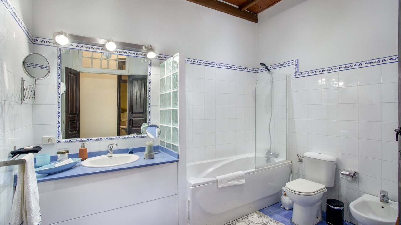 Photo of Bathroom in Teror