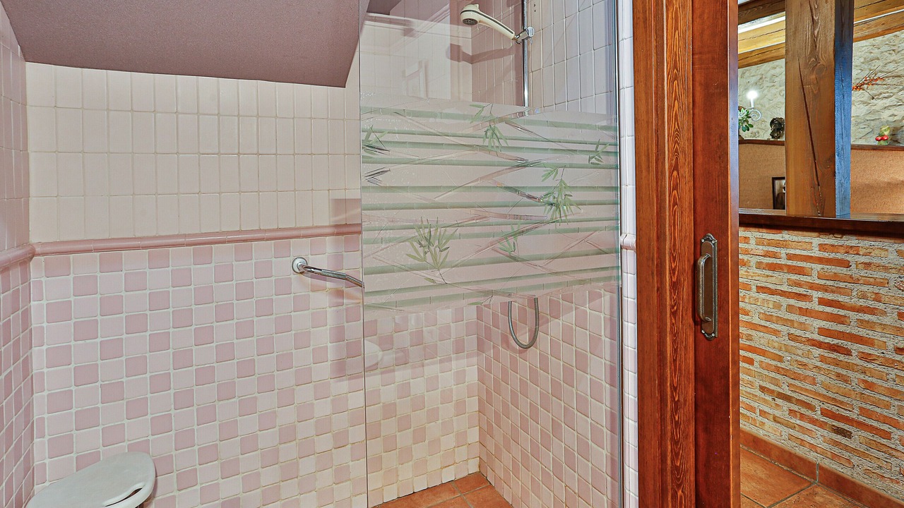 Photo of Bathroom in Canalejas de Penafiel