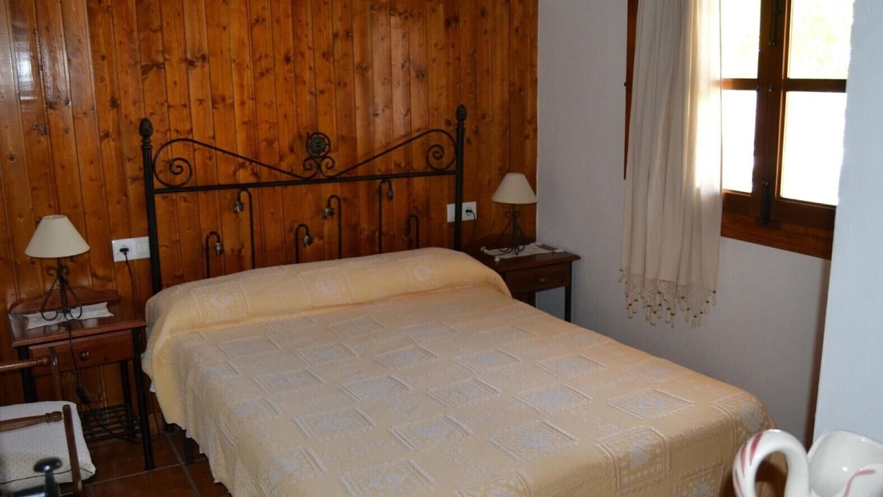 Photo of Bedroom in Otos