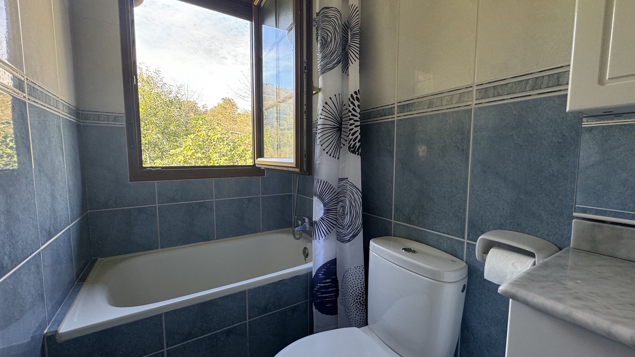 Photo of Bathroom in Santianes de Ola