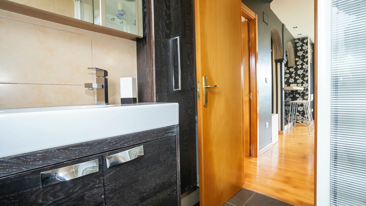 Photo of Bathroom in Valoria