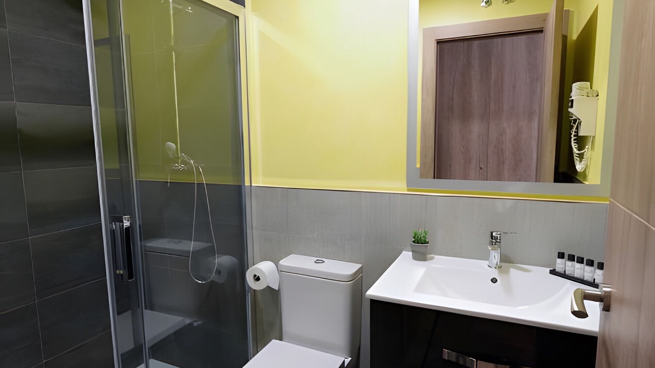 Photo of Bathroom in San Leonardo de Yague