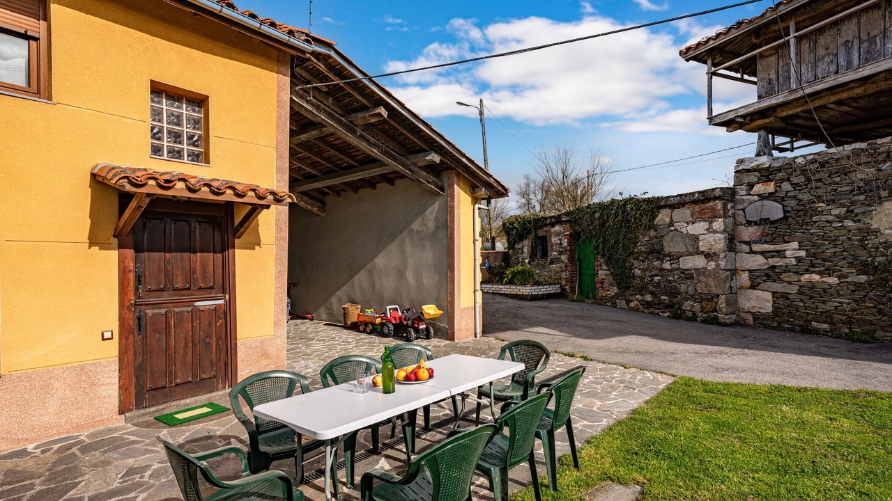Photo of Outdoor in Salas