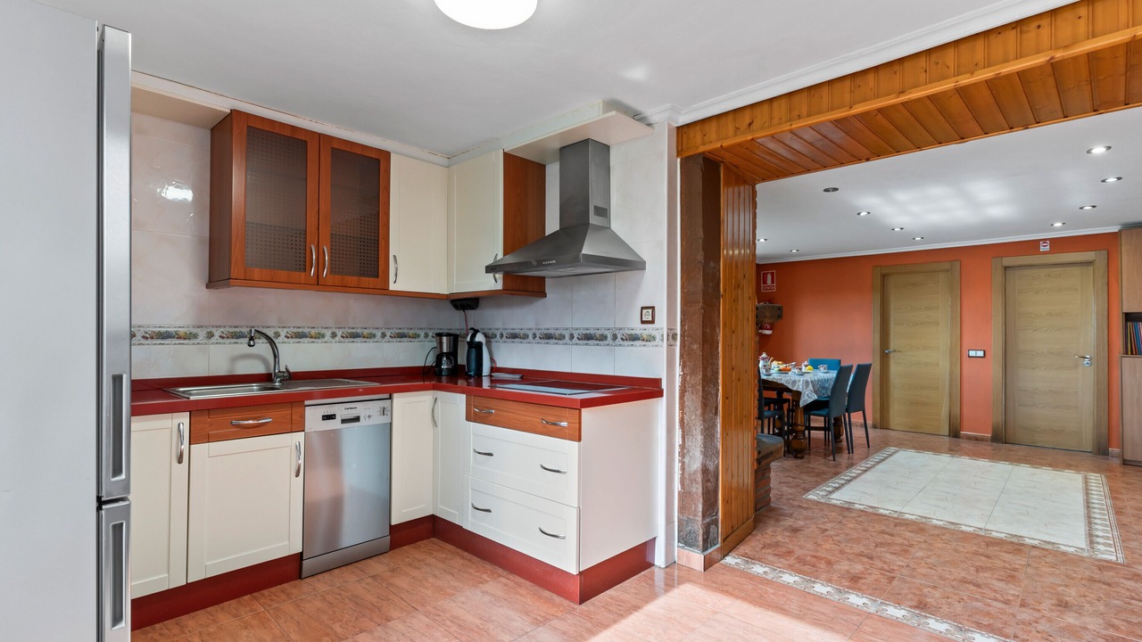 Photo of Kitchen in Salas