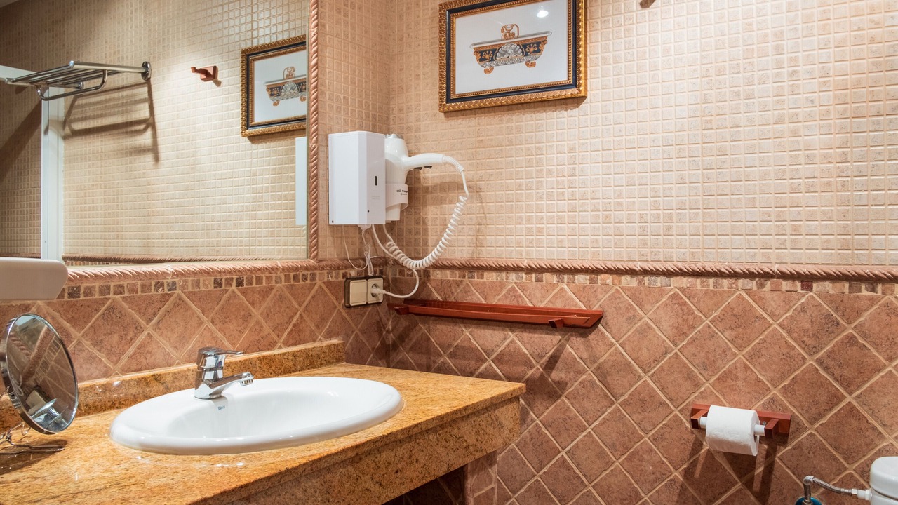 Photo of Bathroom in Candelario