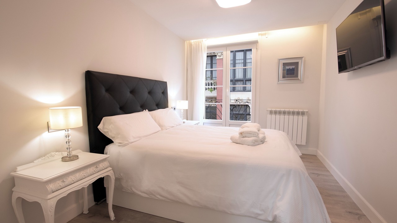 Photo of Bedroom in Logrono Historic Centre