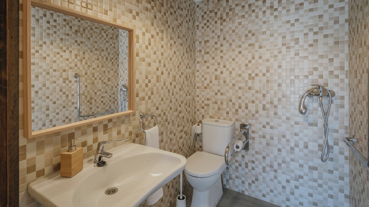 Photo of Bathroom in Mambrilla de Castrejon