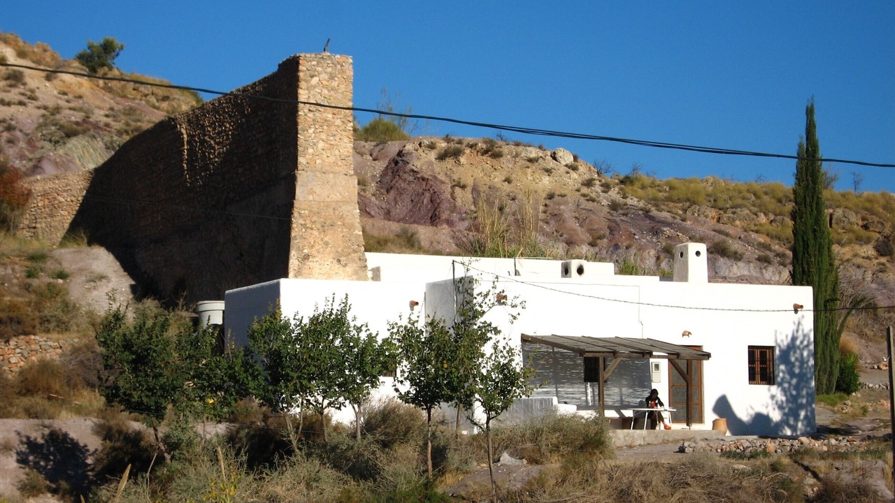 Photo of Others in Huebro