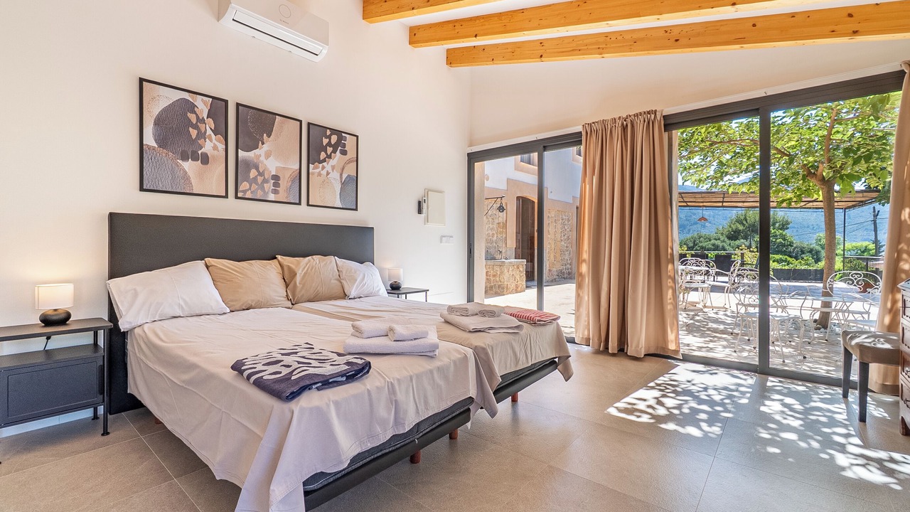Photo of Bedroom in Biniaraix