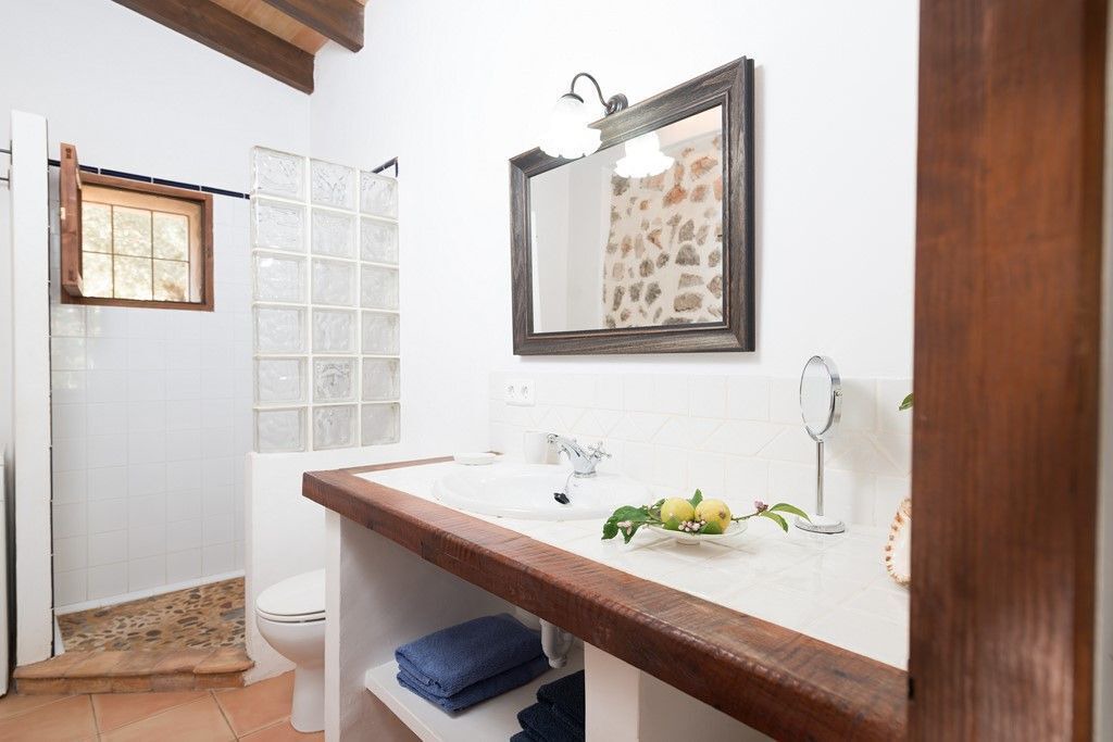 Photo of Bathroom in Fornalutx
