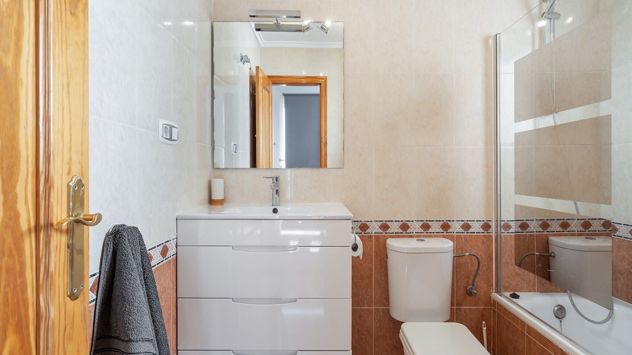 Photo of Bathroom in Lo Crispin