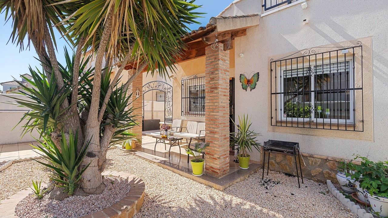 Photo of Outdoor in Lo Crispin