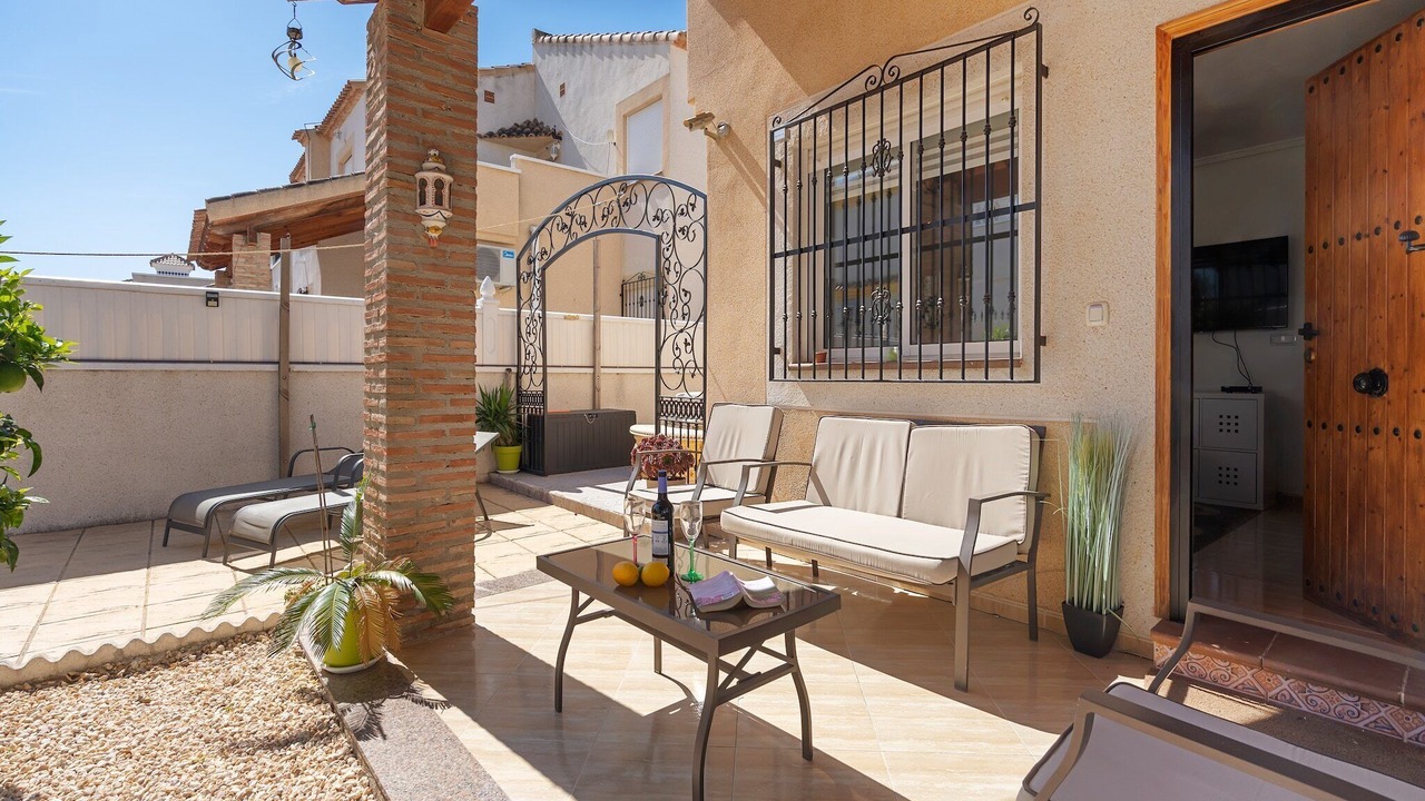 Photo of Outdoor in Lo Crispin