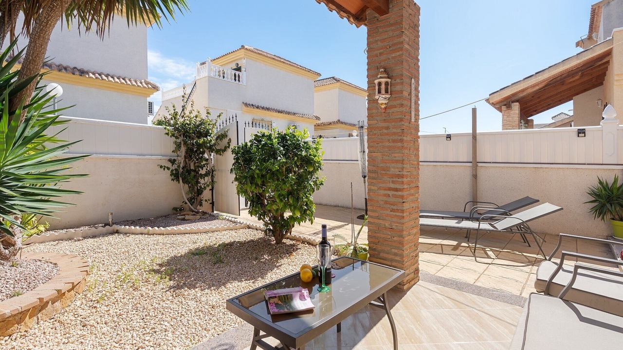 Photo of Patio Balcony in Lo Crispin