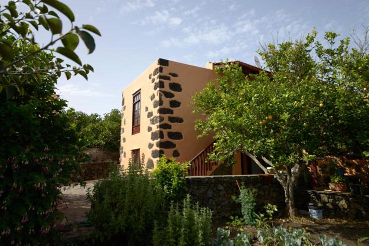 Photo of Buildings in Valverde