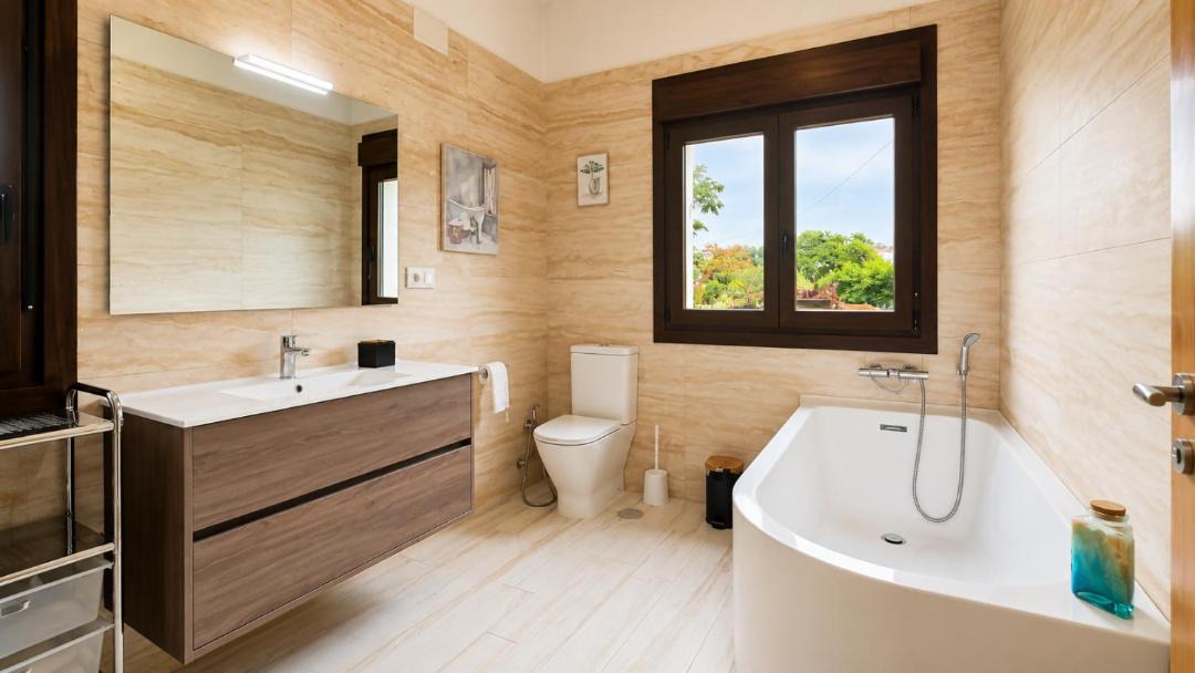 Photo of Bathroom in Llamigo