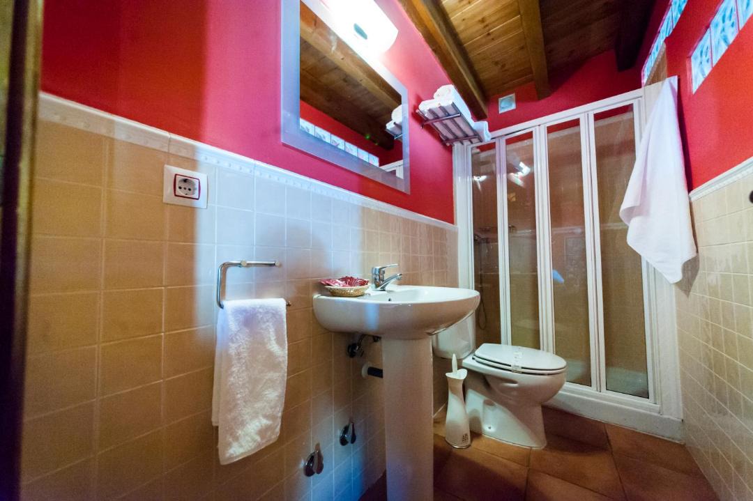 Photo of Bathroom in Segovia Old Town