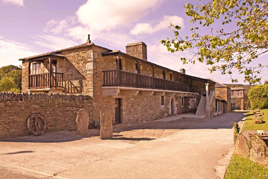 Photo of Buildings in Manon