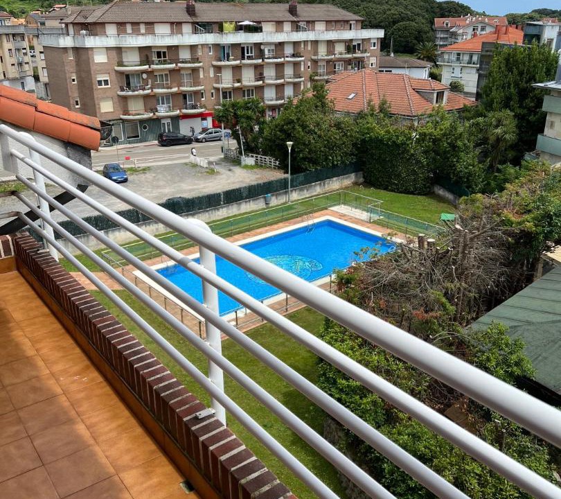 Photo of Patio Balcony in Isla