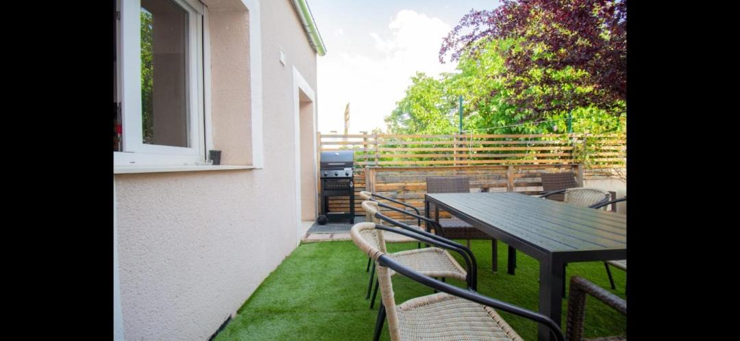Photo of Patio Balcony in Cerezo de Abajo