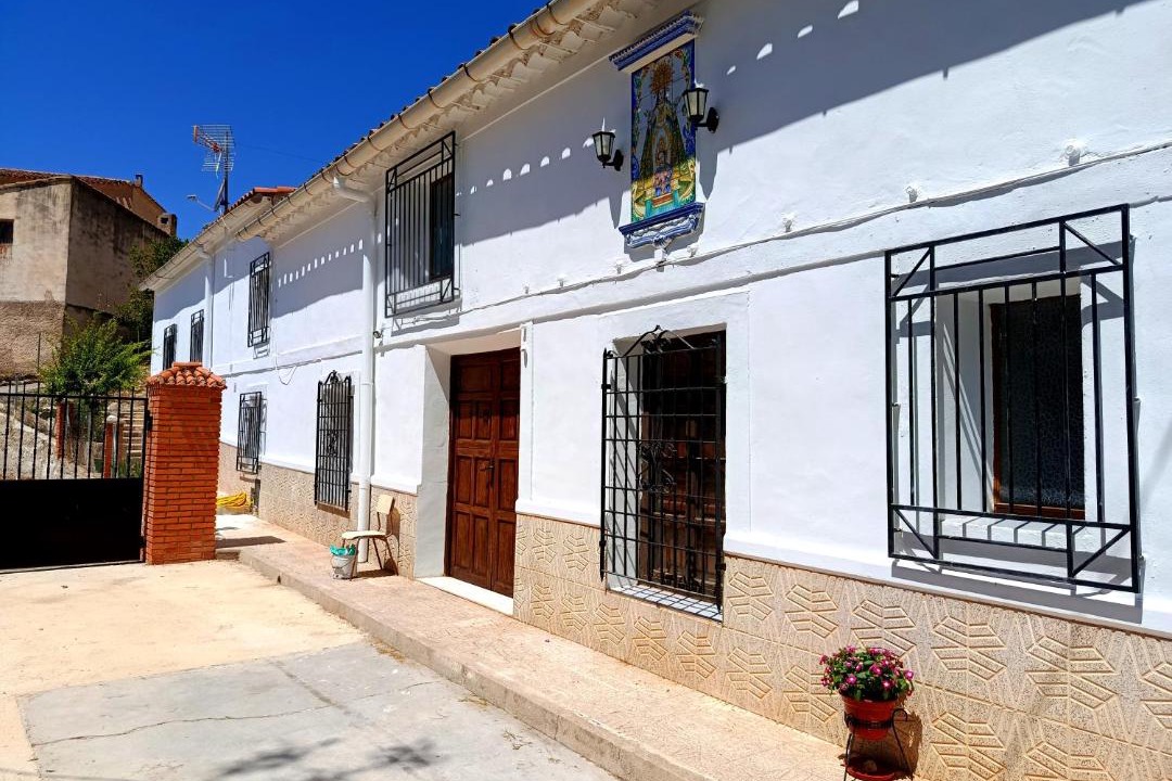 Photo of Buildings in Yeste