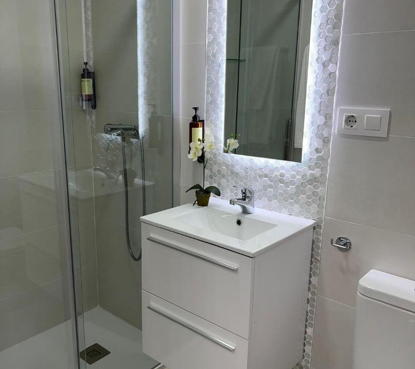Photo of Bathroom in La Pradera de Navalhorno