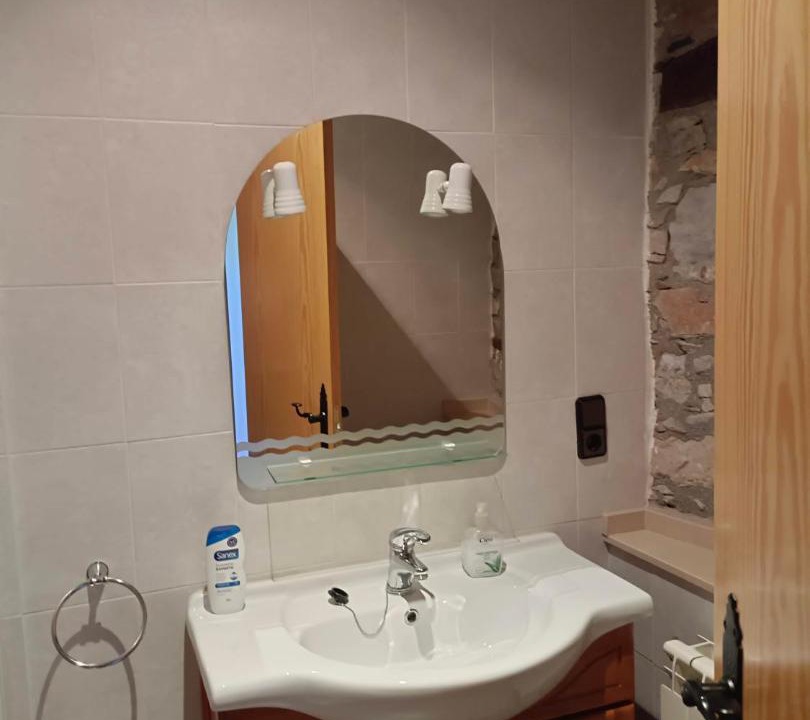 Photo of Bathroom in Borrenes
