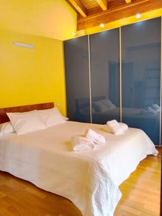 Photo of Bedroom in Oyon