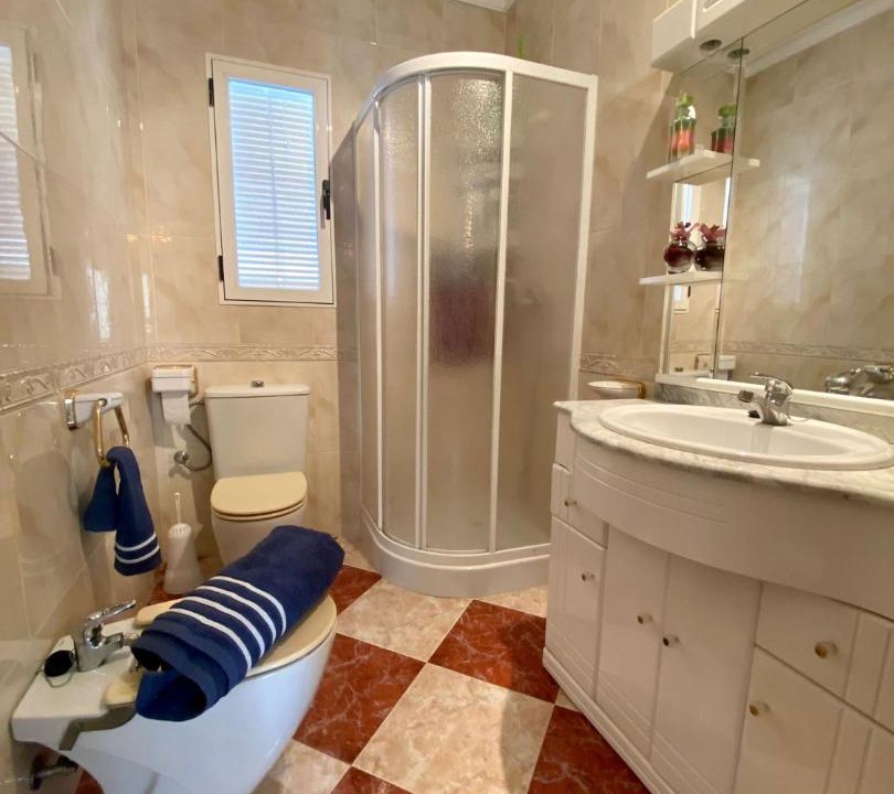 Photo of Bathroom in Tozar