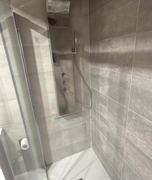 Photo of Bathroom in Cremenes