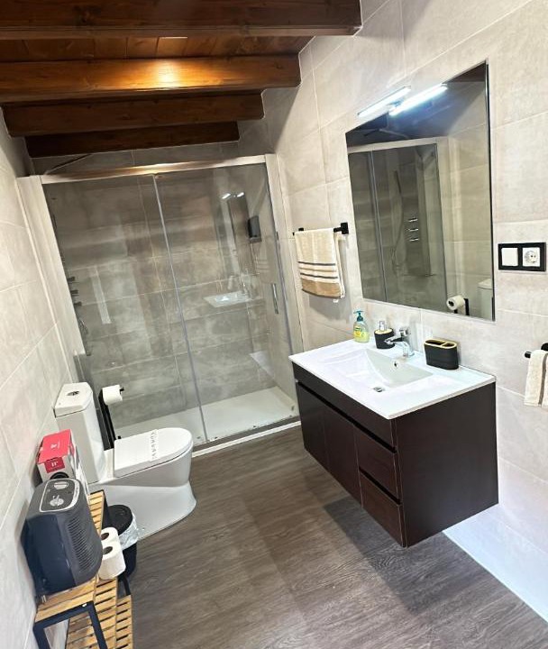 Photo of Bathroom in Cremenes