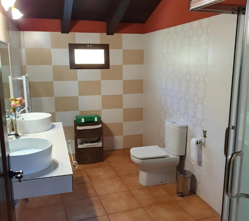 Photo of Bathroom in Iznatoraf